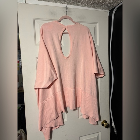 Lululemon Key to Warmth Wrap in Ballet Slipper - Picture 3 of 6